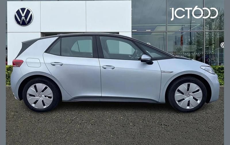 Used VW ID.3 Pro 106 kW (145 HP) 2022 Silver Hatchback
