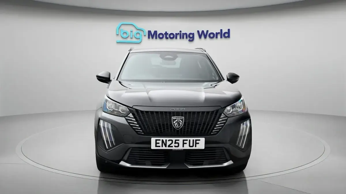 Used Peugeot 2008 Allure 101 HP (74 kW) 2024 Black SUV