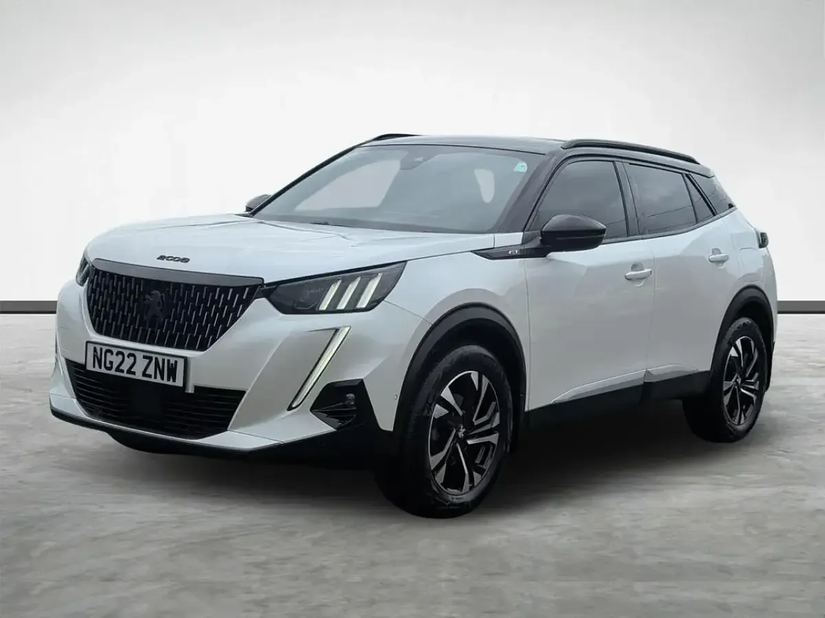 Used Peugeot 2008 GT 129 HP (94 kW) 2022 White SUV