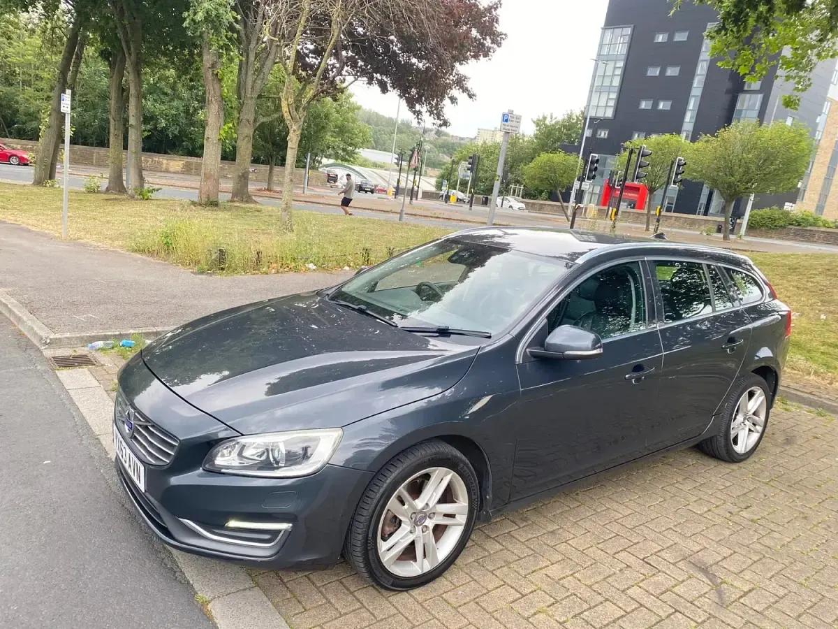 Used Volvo V60 SE Lux 115 HP (84 kW) 2013 Grey Estate
