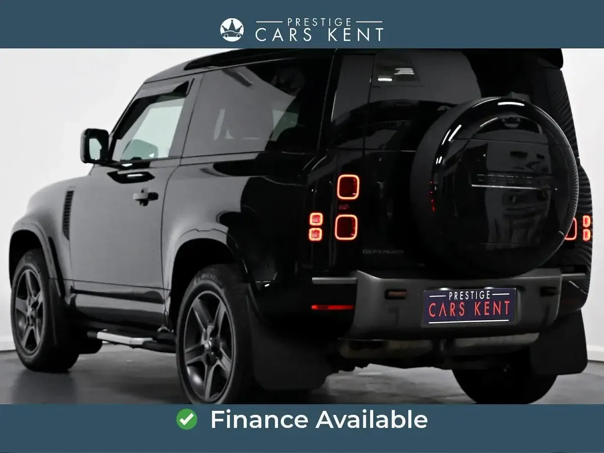 Used Land Rover Defender SE Dynamic 245 HP (180 kW) 2022 Black SUV