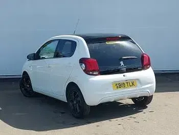 Używany Peugeot 108 Allure 72 KM (52 kW) 2019 Biały Hatchback