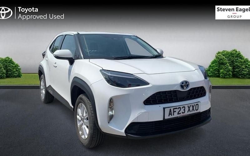 Used 2025 Toyota Yaris Hybrid Estate | £19,930 (Super price) - Image 1/4