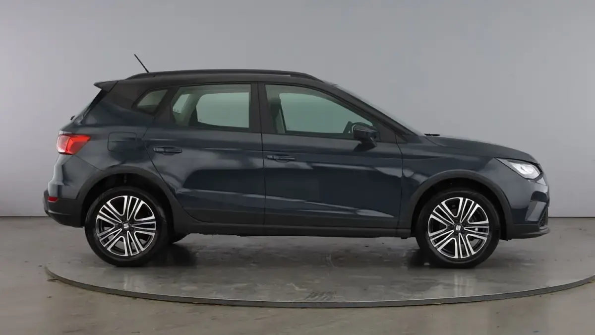 Used Seat Arona SE 94 HP (69 kW) 2026 Blue SUV