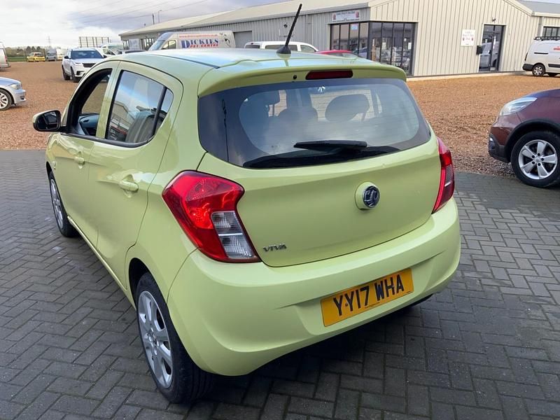 Used Vauxhall Viva 75 HP (55 kW) 2017 Green Hatchback