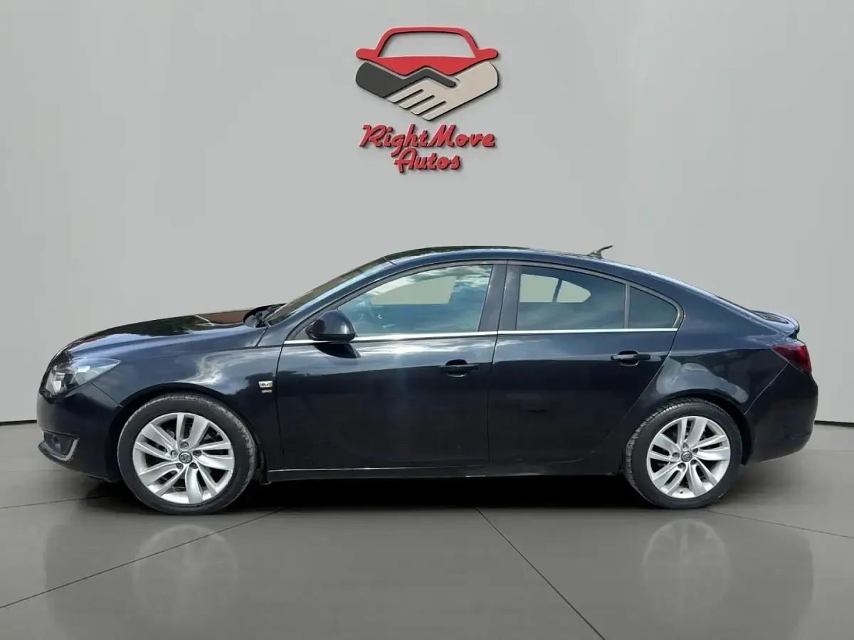 Second-hand Vauxhall Insignia SRi 140 CP (102 kW) 2015 Negru Hatchback