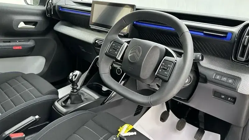 Used Citroën C3 PureTech 101 HP (74 kW) 2025 Mercury gry+blk SUV