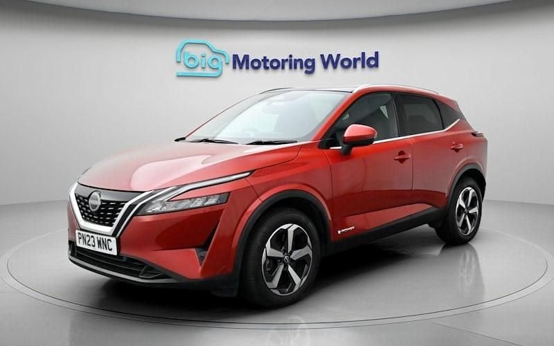 Used Nissan Qashqai N-Connecta 190 HP (139 kW) 2023 Red SUV