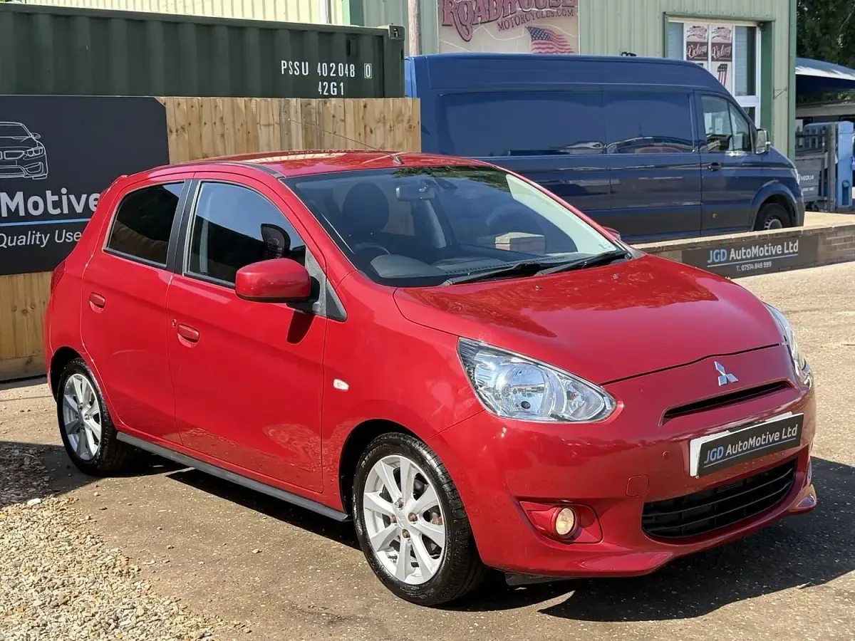 Used Mitsubishi Mirage 2015 Red Hatchback