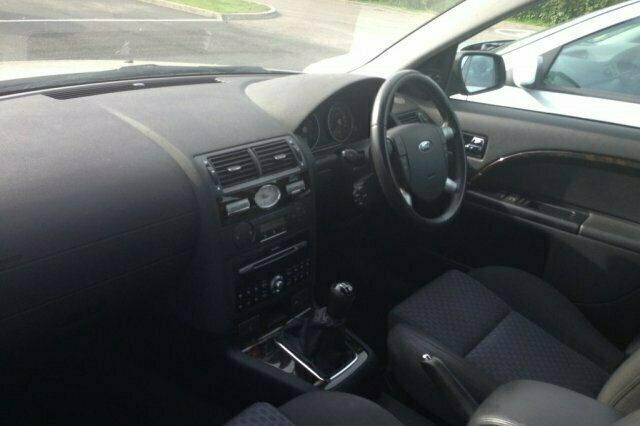 Używany Ford Mondeo 2003 Hatchback