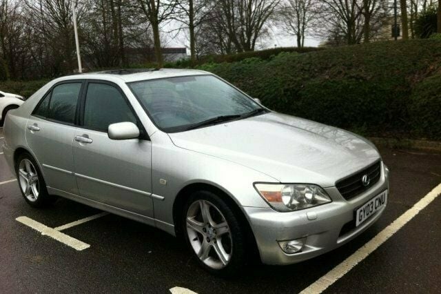 Used Lexus IS200 153 HP (112 kW) 2003 Sedan