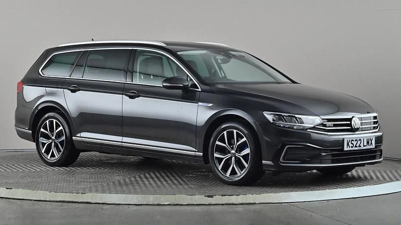 Grey Used 2022 VW Passat GTE Estate | £17,498 (Fair price) - Image 1/3