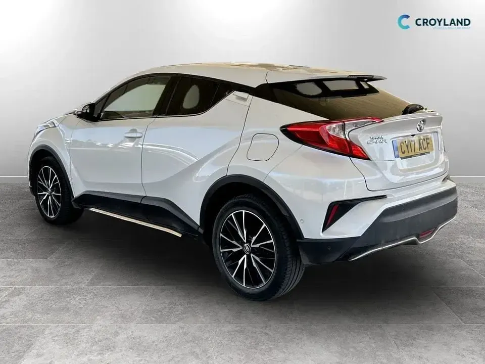 Begagnad Toyota C-HR 115 HK (84 kW) 2017 Vit SUV
