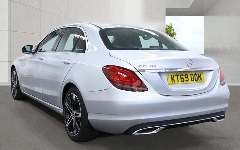 Begagnad Mercedes C220 194 HK (142 kW) 2019 Silver Sedan