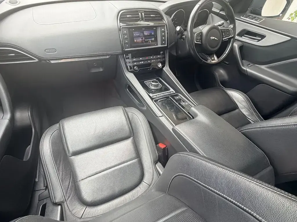 Used Jaguar F-Pace R-Sport 180 HP (132 kW) 2017 Blue SUV