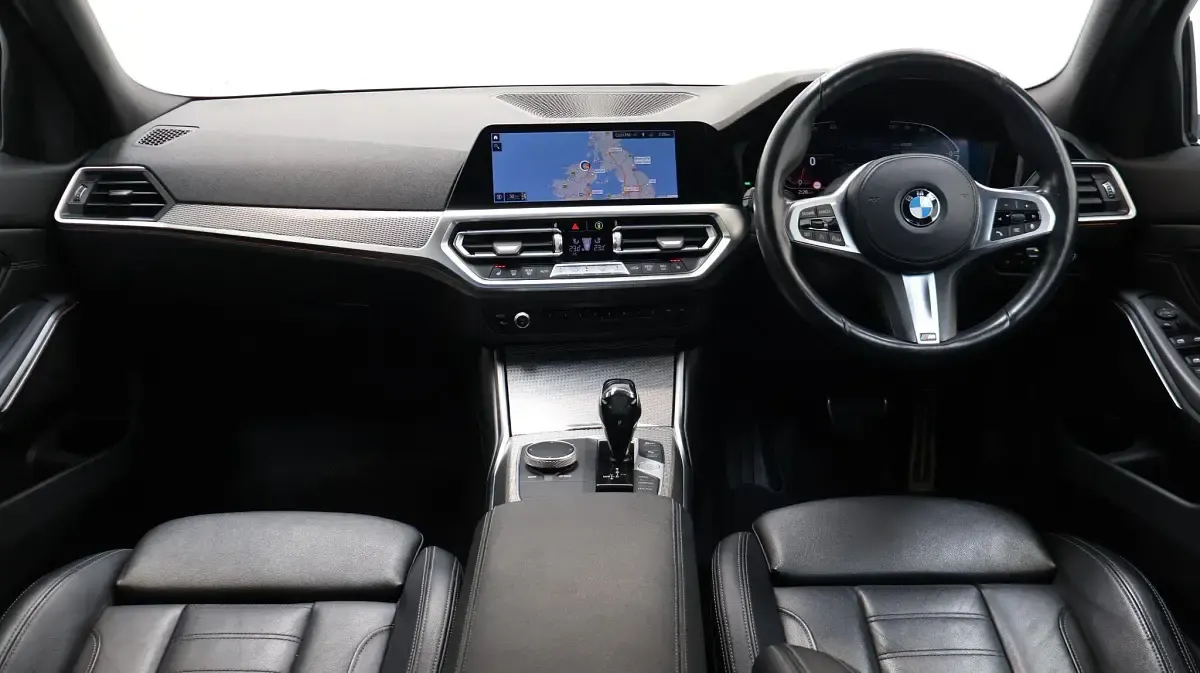 Used BMW 318 M Sport 154 HP (113 kW) 2021 Blue Sedan