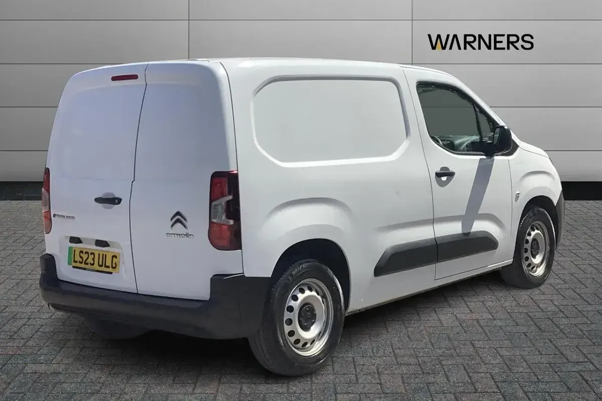 Used Citroën Berlingo 98 kW (134 HP) 2023 White MPV