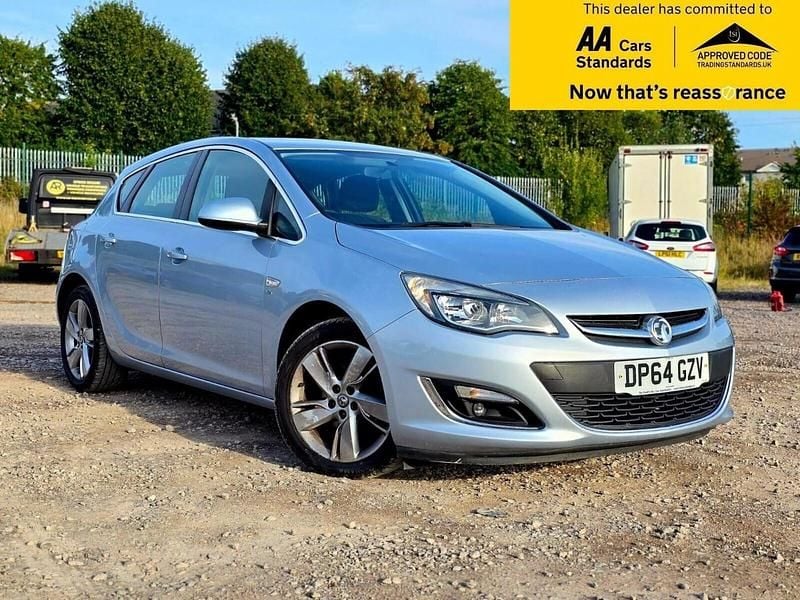 Silver Used 2015 Vauxhall Astra SRi Hatchback | £3,988 (Super price) - Image 1/4