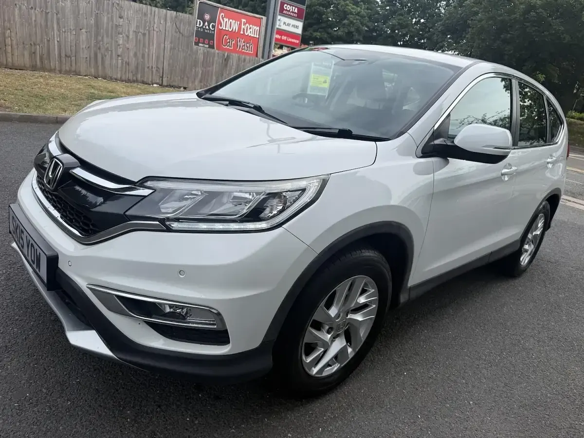 Used Honda CR-V SE 155 HP (114 kW) 2015 White SUV