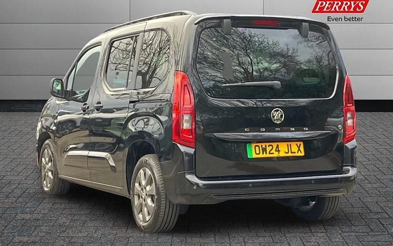 Used Vauxhall Combo Ultimate 100 kW (136 HP) 2023 Estate