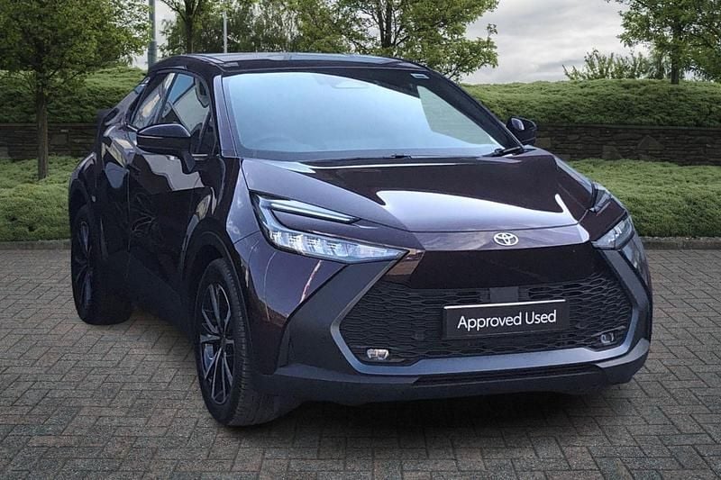 Deep amethyst Used 2025 Toyota C-HR Design SUV | £29,650 (A bit pricey) - Image 1/4