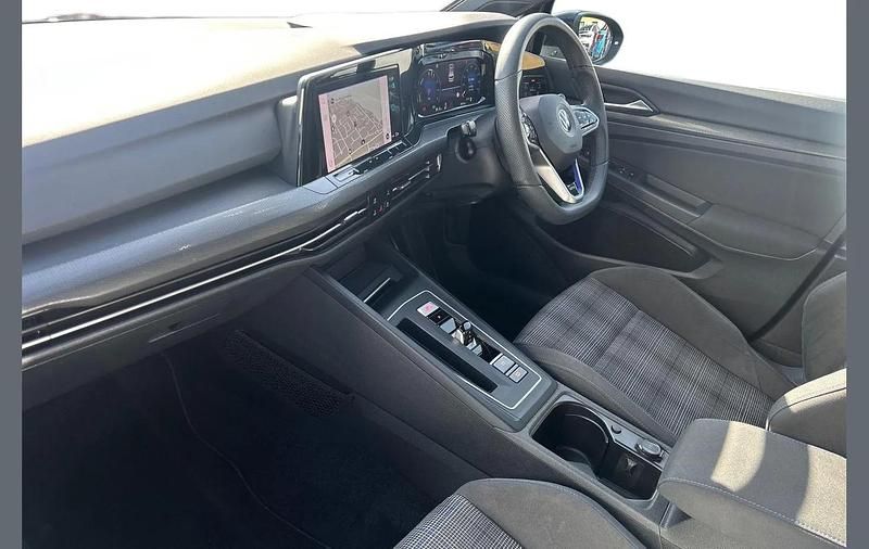 Used VW Golf VIII GTE 245 HP (180 kW) 2022 Black Hatchback