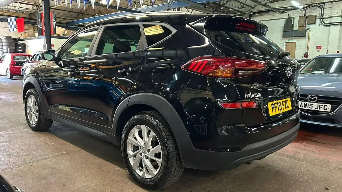 Used Hyundai Tucson SE 132 HP (97 kW) 2019 Black SUV