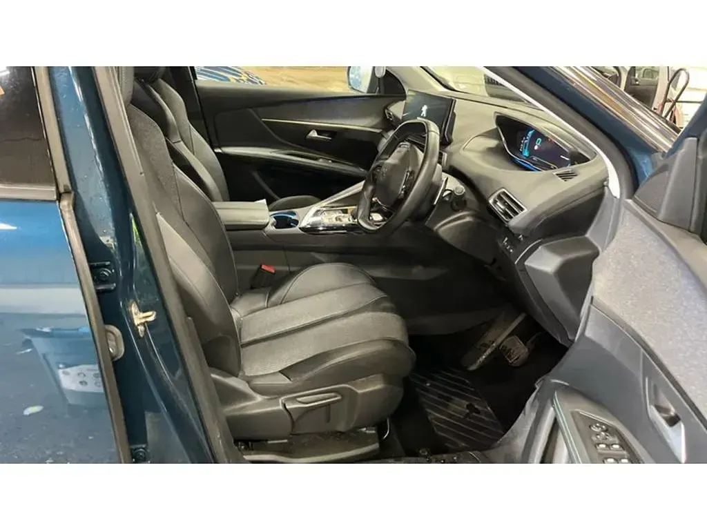 Second-hand Peugeot 3008 Allure Premium 300 CP (220 kW) 2021 Albastru SUV
