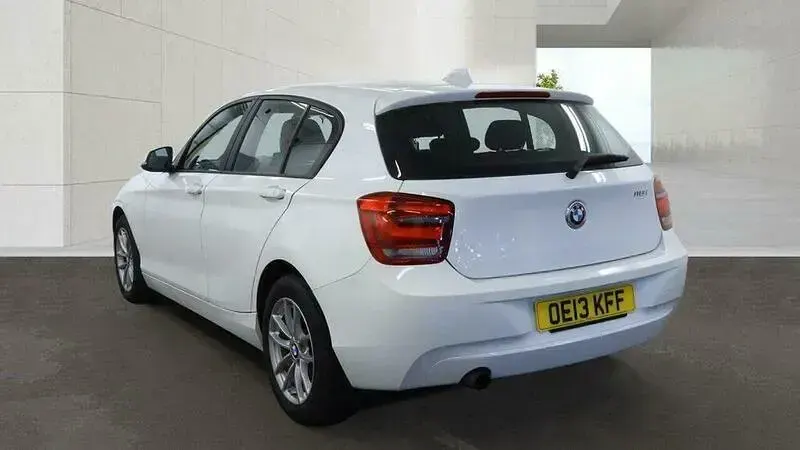 Used BMW 118 Performance 170 HP (125 kW) 2013 White Hatchback