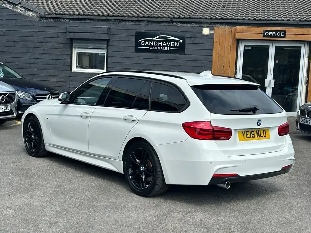 Used BMW 318 M Sport 2019 White Estate