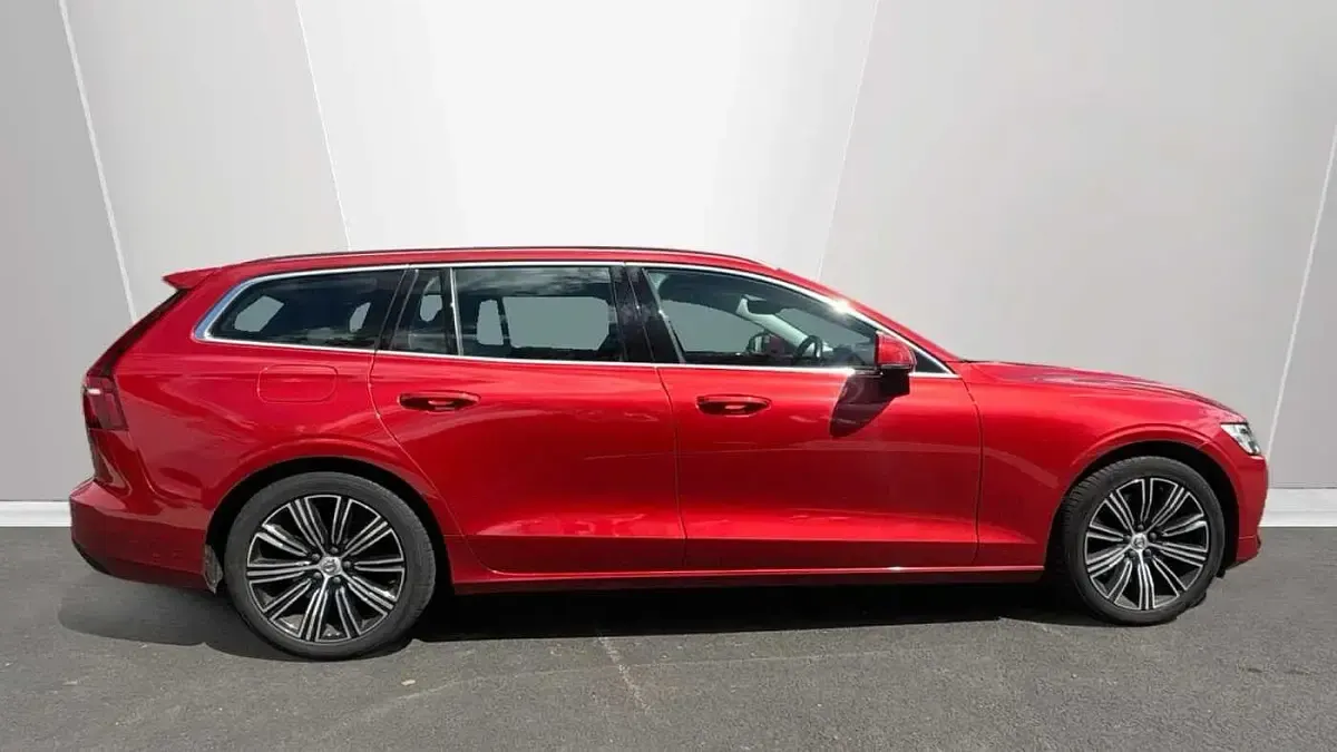 Used Volvo V60 Inscription 2019 Red Estate