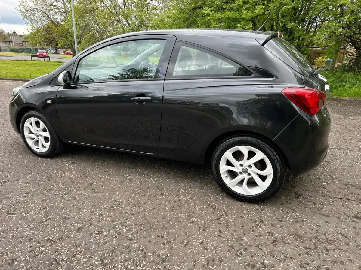 Usado Vauxhall Corsa 2015 Preto Citadino