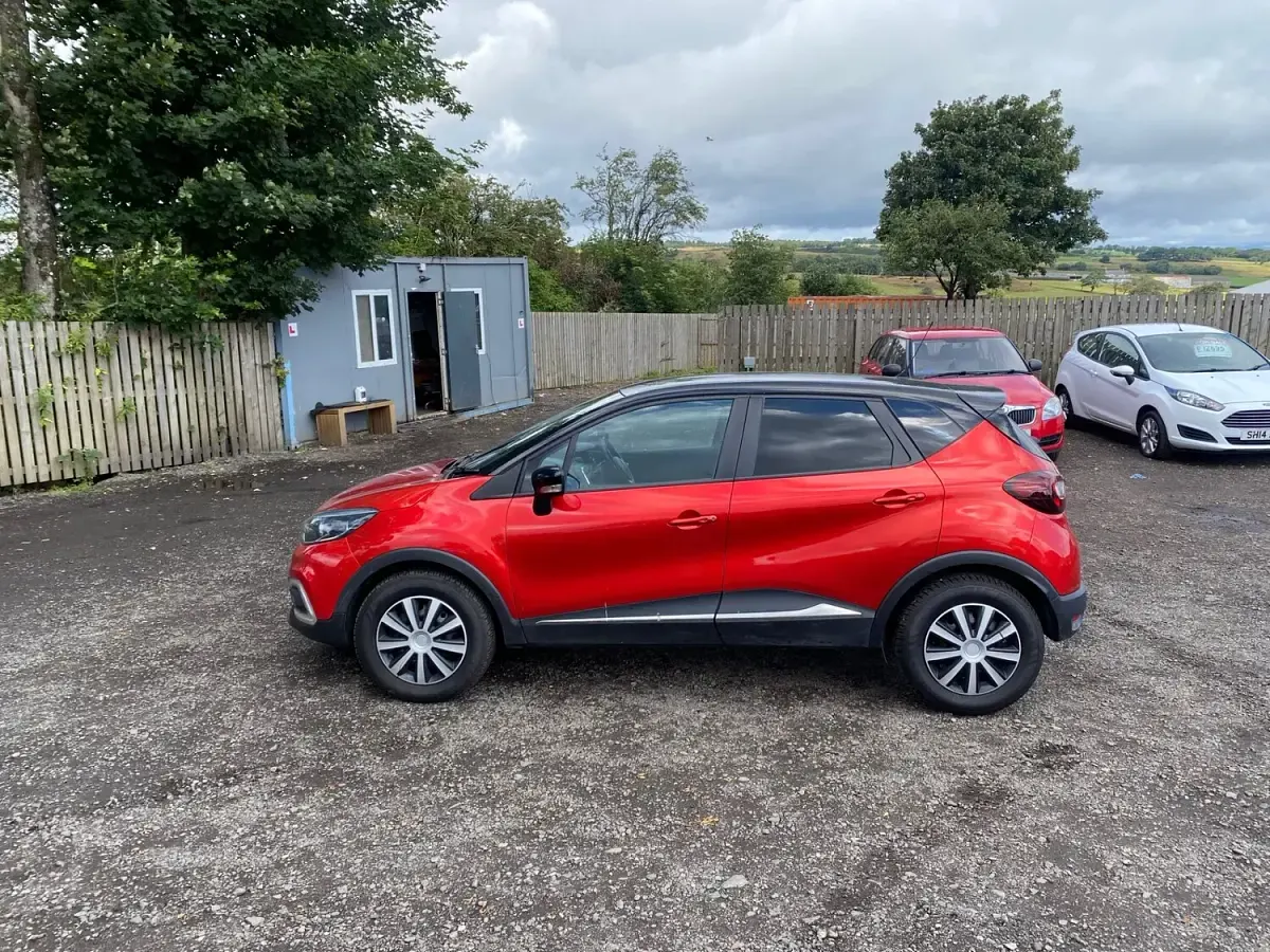 Used Renault Captur Iconic 2019 Red SUV