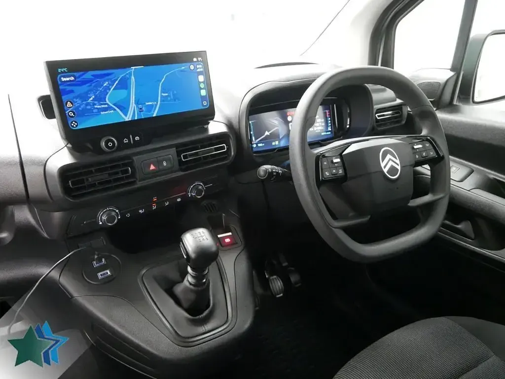 Used Citroën Berlingo 100 HP (73 kW) 2024 White MPV