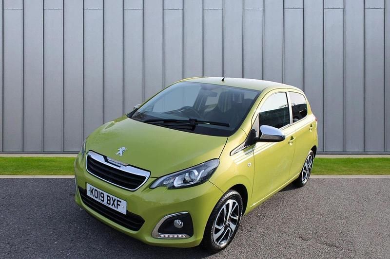 Used Peugeot 108 Collection 71 HP (52 kW) 2019 Green
