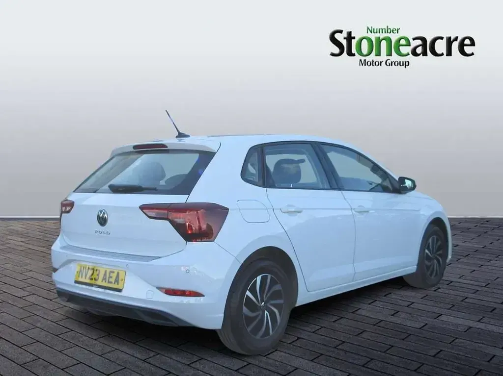 Używany VW Polo Life 95 KM (69 kW) 2023 Biały Hatchback