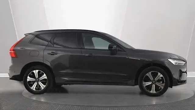 Used Volvo XC60 Plus 345 HP (253 kW) 2025 SUV