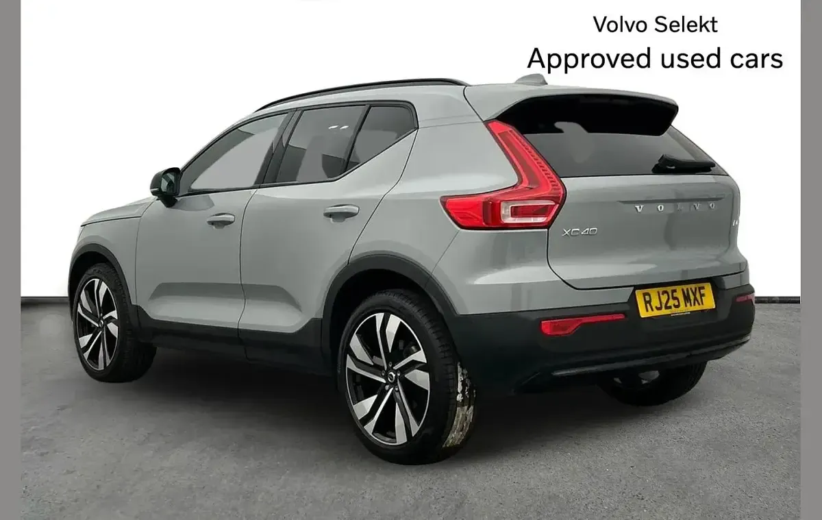 Used Volvo XC40 Plus 194 HP (142 kW) 2025 Grey SUV