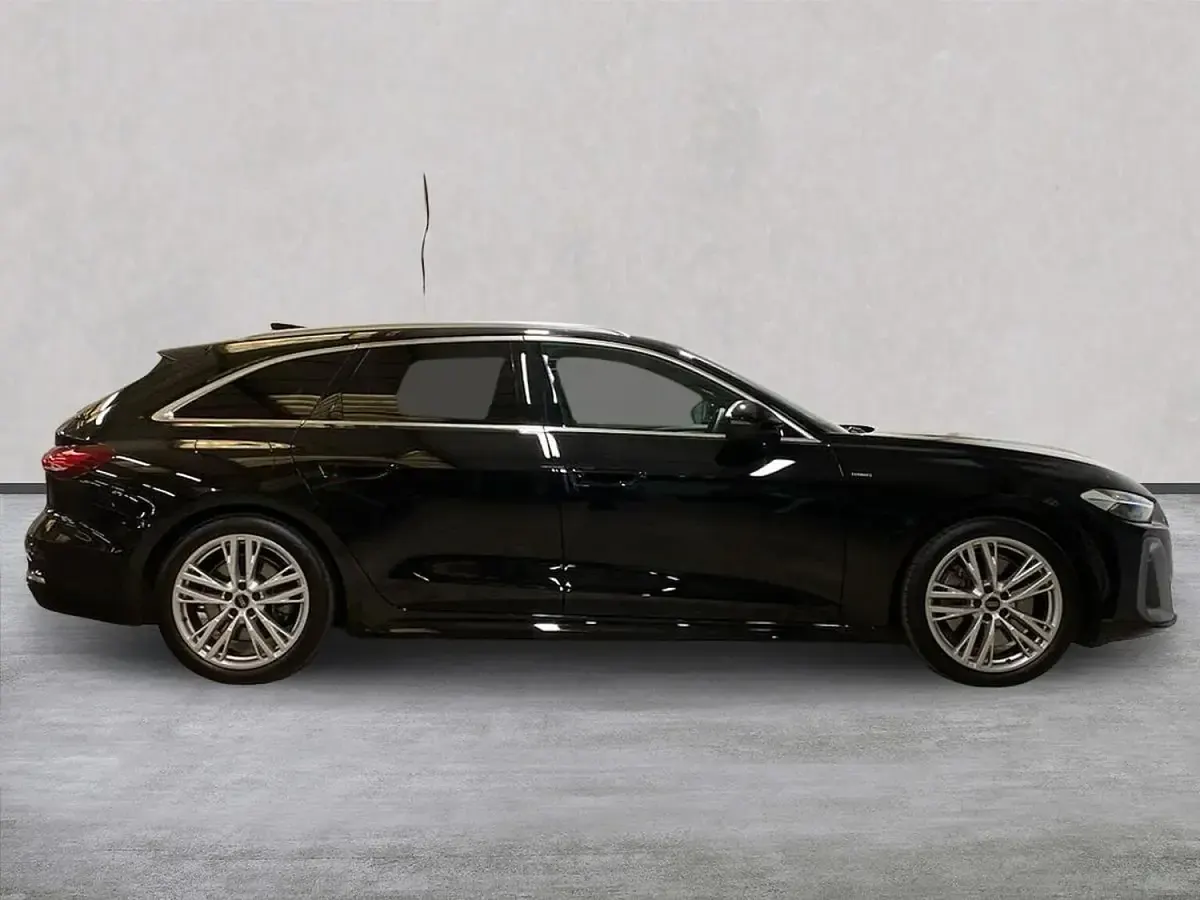 Used Audi A5 S-Line 299 HP (219 kW) 2025 Black Estate