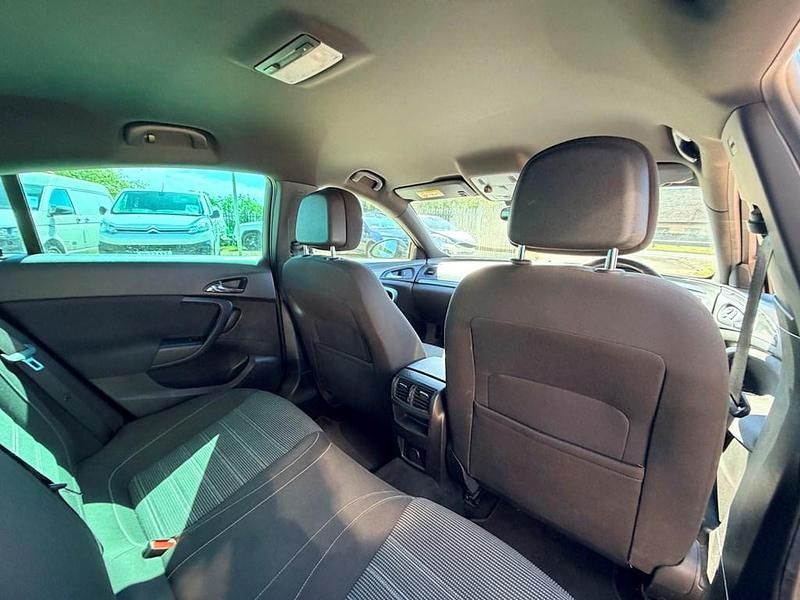 Second-hand Vauxhall Insignia Edition 163 CP (119 kW) 2015 Gri Hatchback