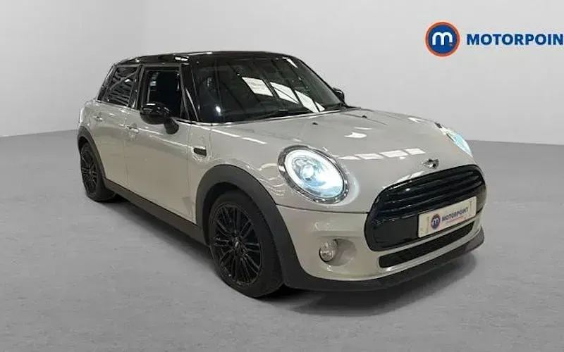 Used Mini Cooper Hatch 136 HP (100 kW) 2017 Hatchback