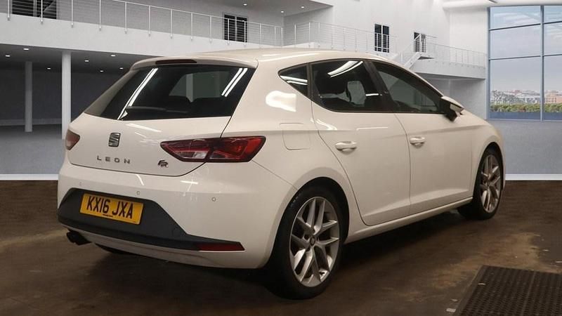 Used Seat Leon FR 2016 White Hatchback