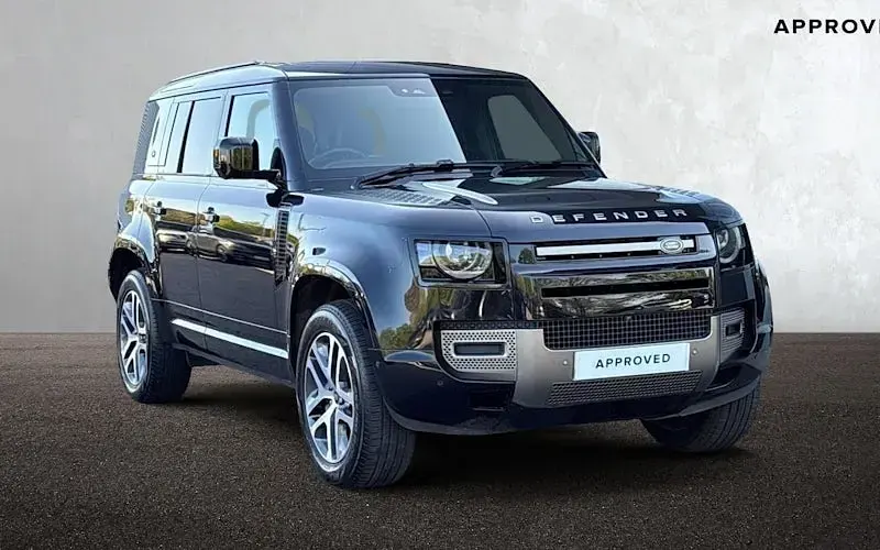 Used Land Rover Defender SE Dynamic 300 HP (220 kW) 2023 SUV