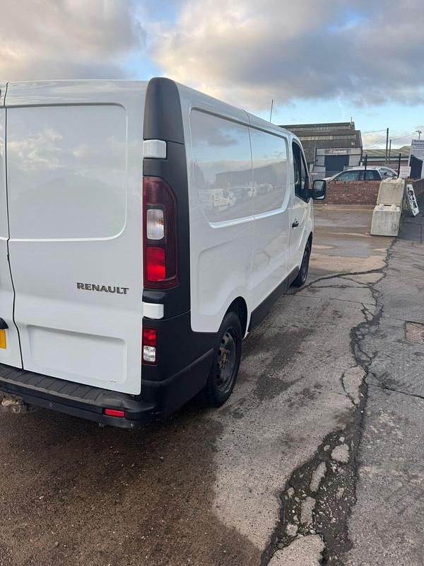 Used Renault Trafic Business 2020 White MPV