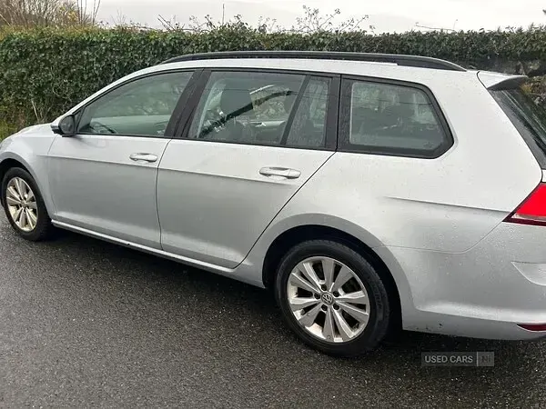 Used VW Golf VII SE 110 HP (80 kW) 2015 Silver Estate