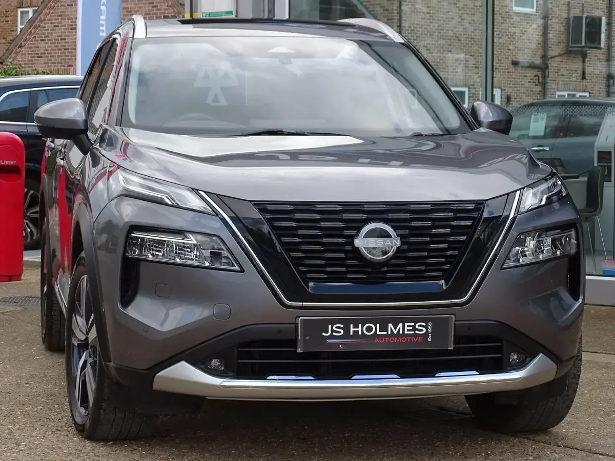 Used Nissan X-Trail Tekna 213 HP (156 kW) 2023 Grey SUV