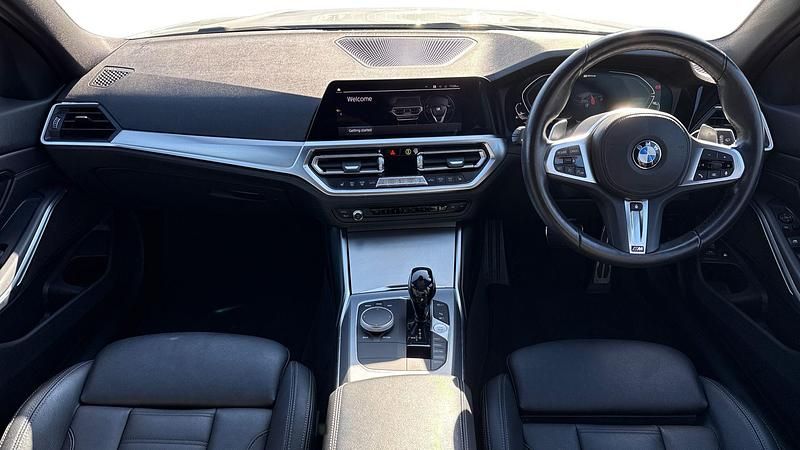 Used BMW 330e M Sport 288 HP (211 kW) 2021 White Estate