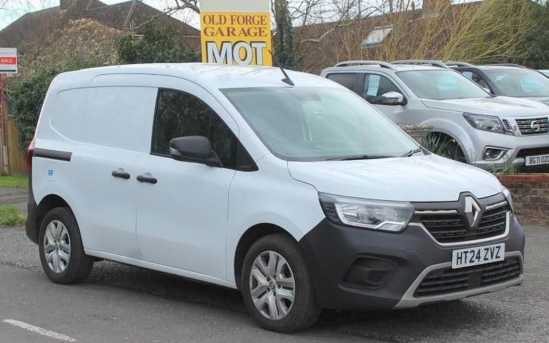 Used Renault Kangoo 95 HP (69 kW) 2023 White MPV