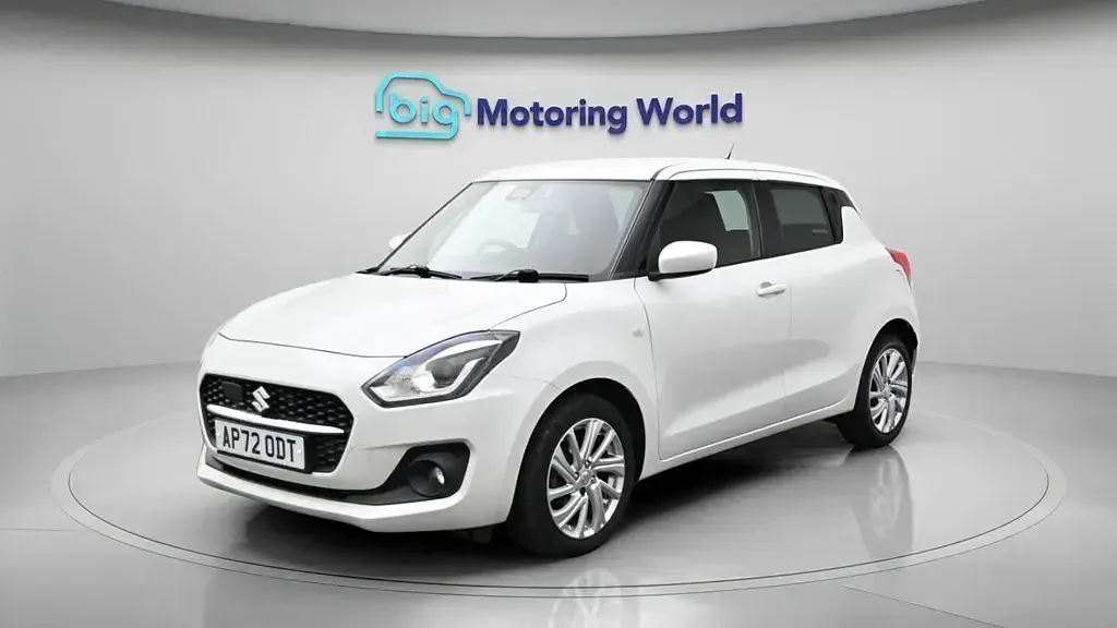 Second-hand Suzuki Swift SZ-T 83 CP (61 kW) 2023 Alb Hatchback