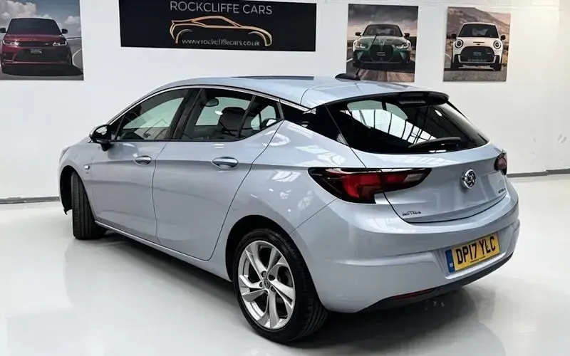 Używany Vauxhall Astra SRi 150 KM (110 kW) 2019 Hatchback